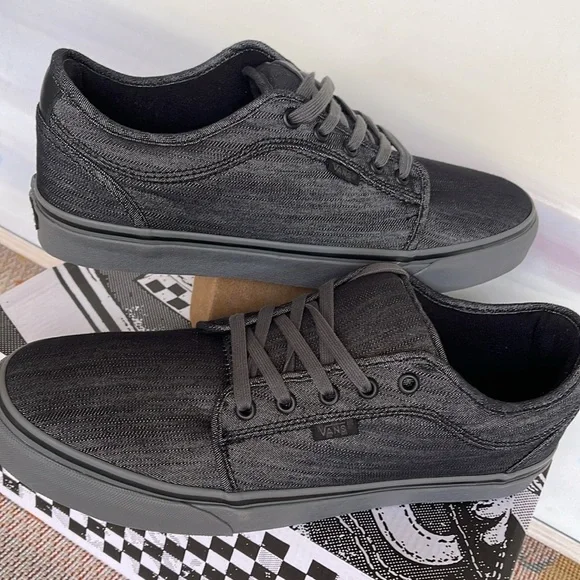 Vans Men’s Skate Chukka Low
Black/Grey/Denim
VN0A4BX45BR
Sneakers - Picture 10 of 16